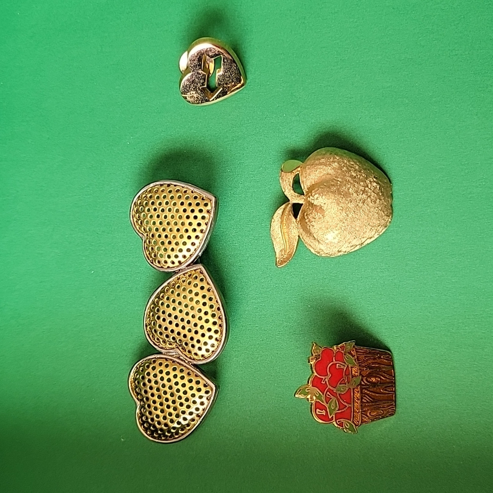 💰🌟 3 for $13 Vintage Brooch Set Golden Apples and Hearts